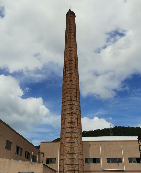 西安煙囪拆除公司:為城市建設助力,讓環(huán)境更美好